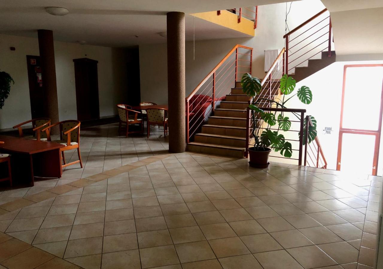 Hotel Imperial Gyogyszallo Es Gyogyfurdo Kiskoros Εξωτερικό φωτογραφία